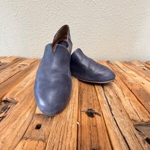 BOC Born Concept Women Blue Leather Slip On Loafer Flats Shoes Size 8M